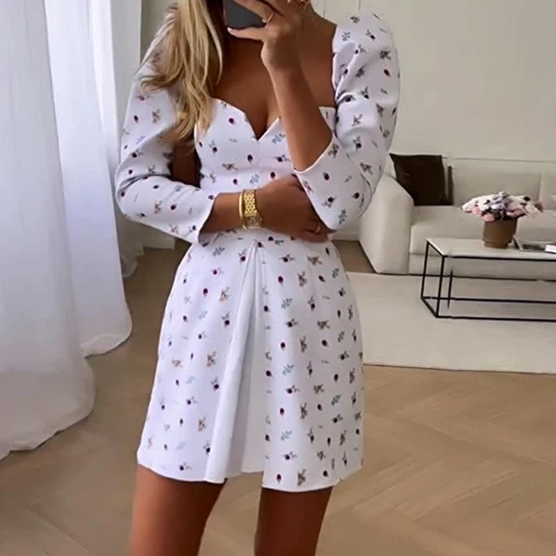 Women Sexy U Neck Patchwork Folds Party Dress Spring Floral Print A-Line Mini Dress Autumn Long Sleeve Slim Boho Office Dresses
Women Sexy U Neck Patchwork Folds Party Dress Spring Floral Print A-Line Mini Dress Autumn Long Sleeve Slim Boho Office Dresses