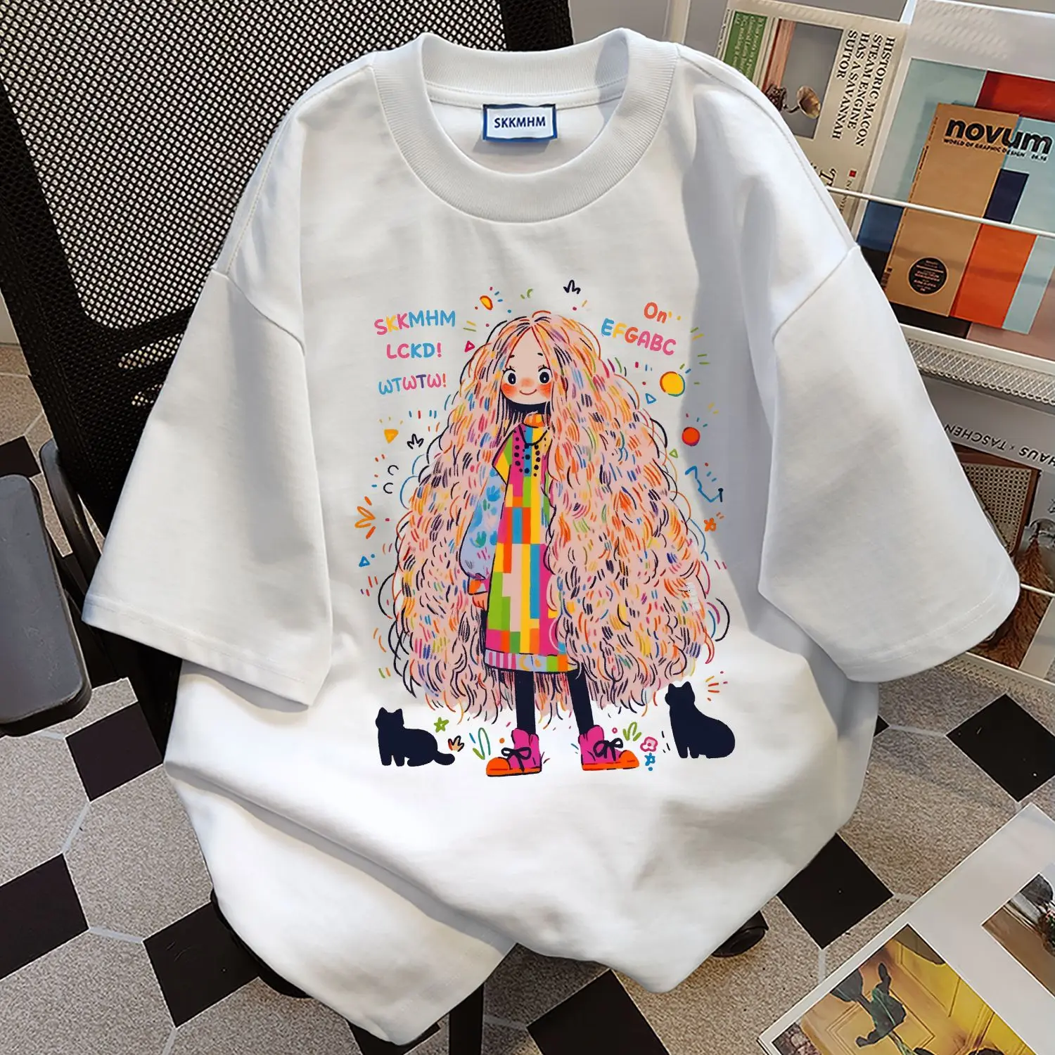 100% pure cotton trendy brand personalized printed shorsleeved summer design T-shirt with high street style loose and versatile
100% pure cotton trendy brand personalized printed shorsleeved summer design T-shirt with high street style loose and versatile