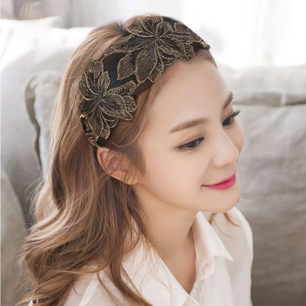 Wash Face Headwear Mesh Embroidered Lace Women Hair Hoop Wide Edge Headband Korean Style Hair Hoop Mother Headdress
Wash Face Headwear Mesh Embroidered Lace Women Hair Hoop Wide Edge Headband Korean Style Hair Hoop Mother Headdress