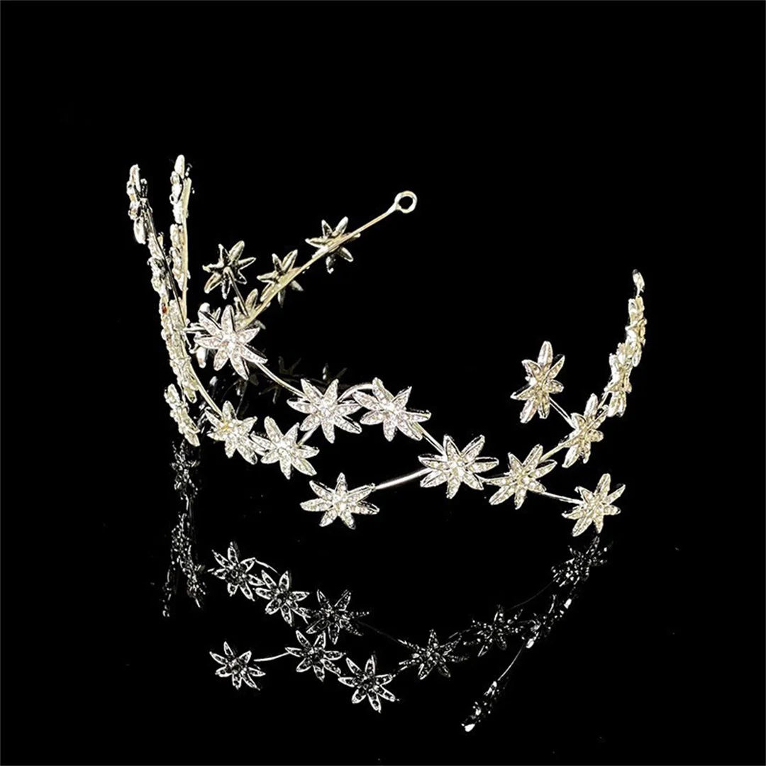 New simple rhinestone alloy Japanese and Korean bride crown hair ornament wedding dress birthday gift princess crown tiara 
New simple rhinestone alloy Japanese and Korean bride crown hair ornament wedding dress birthday gift princess crown tiara