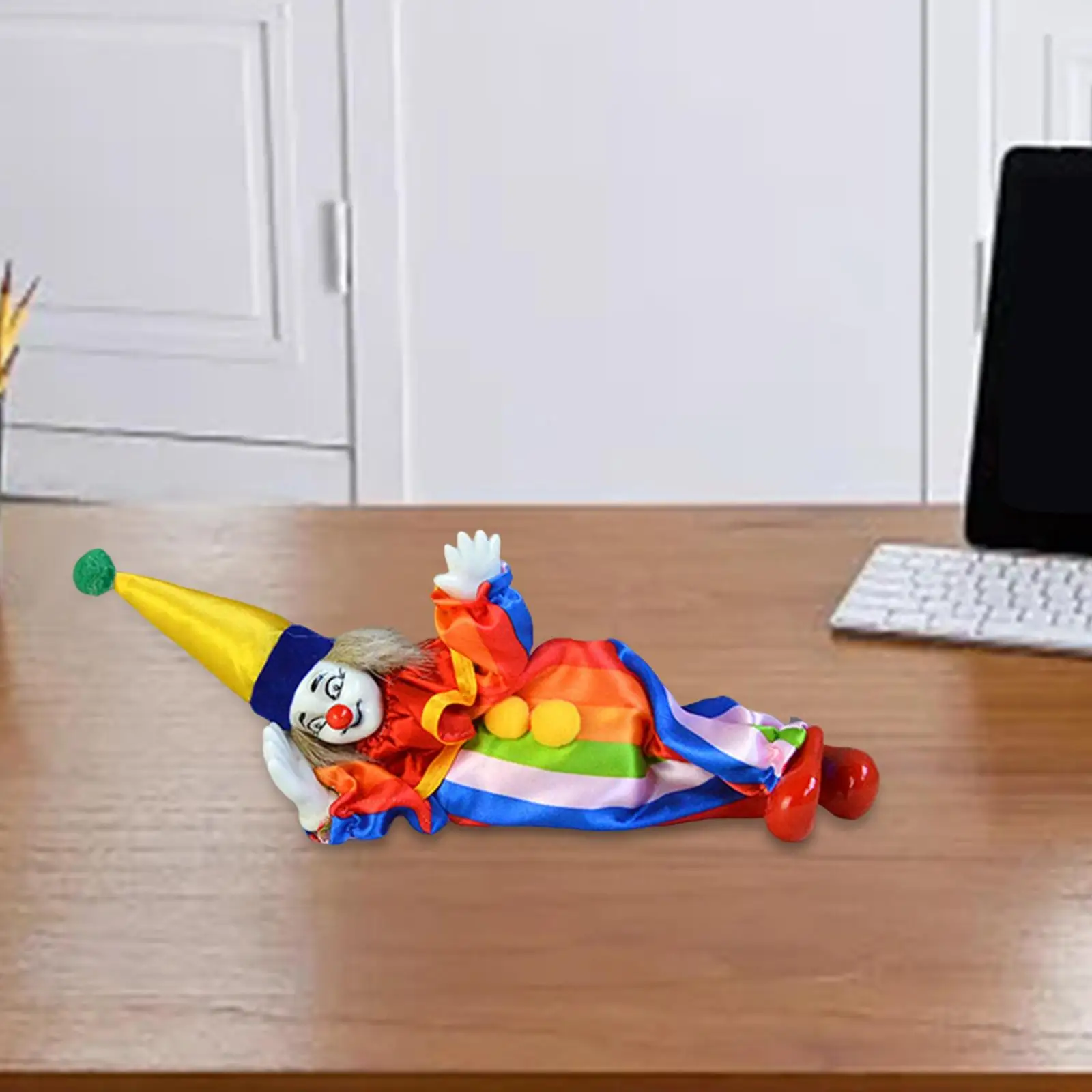 Porcelain Clown Dolls Collectible Display Decor Movable Joints Arts Crafts Action Figures for Party Birthday Desktop Home Table
Porcelain Clown Dolls Collectible Display Decor Movable Joints Arts Crafts Action Figures for Party Birthday Desktop Home Table