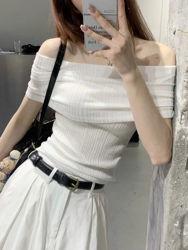 Spice One-shoulder Short-sleeved Top Chic Base Shirt Off-the-shoulder Slim T-shirt Summer Girl
Spice One-shoulder Short-sleeved Top Chic Base Shirt Off-the-shoulder Slim T-shirt Summer Girl