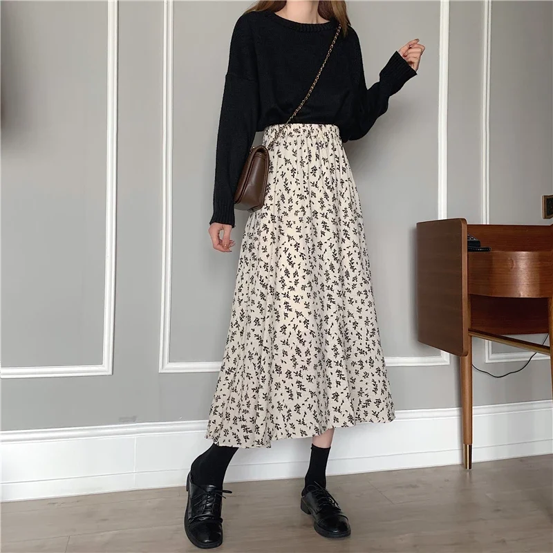 2022 Korean Skirt Vintage Floral Print A-line Pleated Long Skirts Summer Women Streetwear Drawstring Elastic Waist Midi Skirt
2022 Korean Skirt Vintage Floral Print A-line Pleated Long Skirts Summer Women Streetwear Drawstring Elastic Waist Midi Skirt