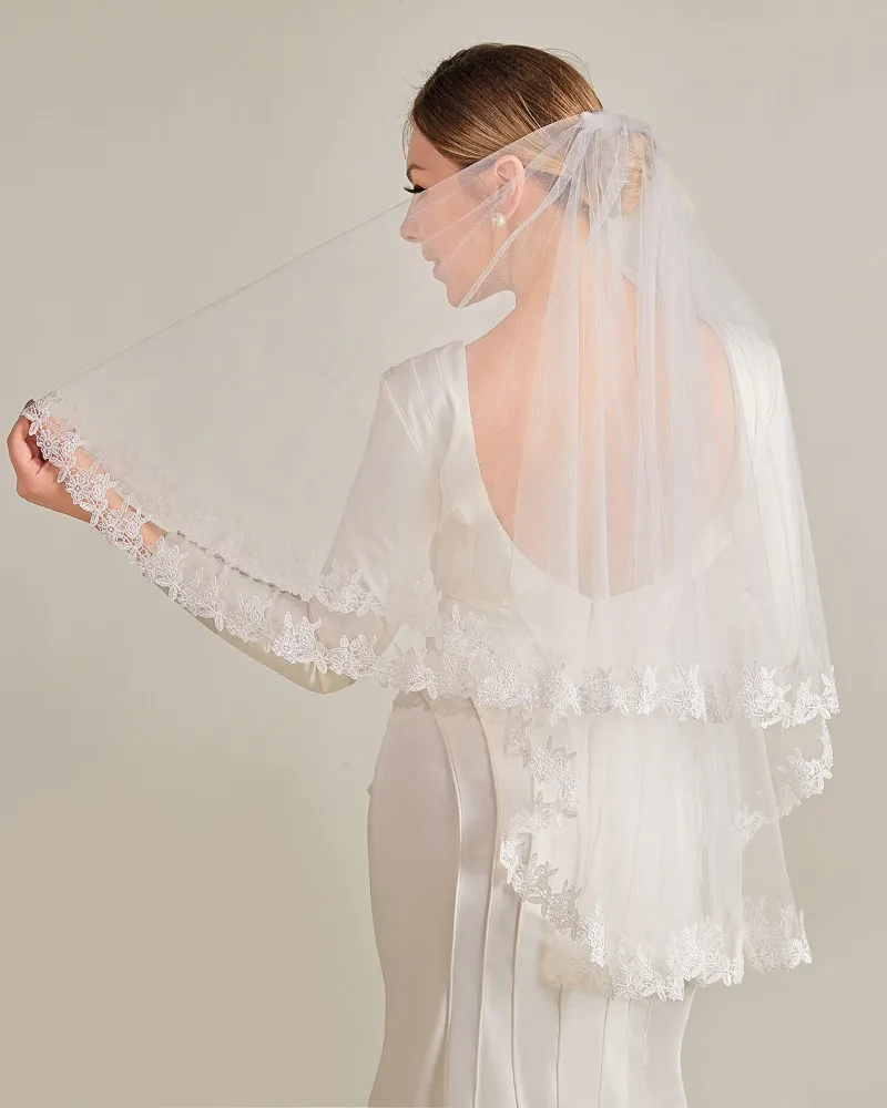 

Lace Edge Veil Short Bridal Elbow Length Two Tiered Veils with Comb Weding Bride Accessories