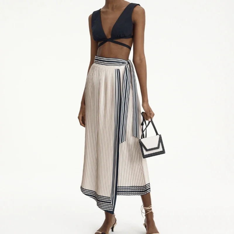 2023 Spring and Summer New Retro Lace Irregular Pleated Mid-length Women Skirt
2023 Spring and Summer New Retro Lace Irregular Pleated Mid-length Women Skirt