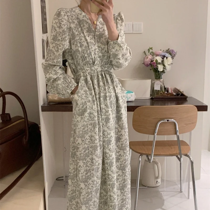 

Real Shot Korean 2024 Early Spring New Temperament Waist-Controlled Slimming V-Neckline Dress French High Waist Floral Long Dres