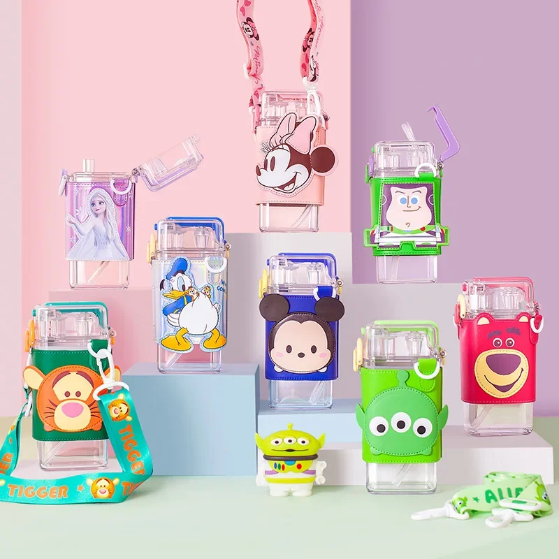 Миска для воды Disney, милая школьная кружка с клубничным медведем, прямоугольная Квадратная бутылка для питьевой воды с клубничным медведем
Миска для воды Disney, милая школьная кружка с клубничным медведем, прямоугольная Квадратная бутылка для питьевой воды с клубничным медведем