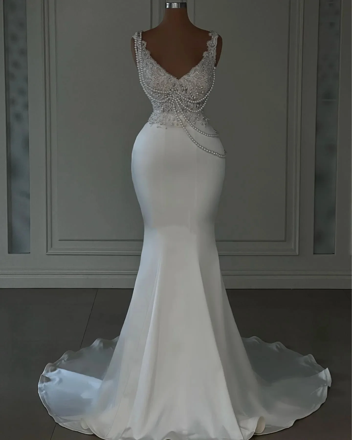 

New Luxury Wedding Dress V-Neck Pearls Beads Lace Appliques Mermaid Satin Bridal Gown Floor-Length 2024 Wedding Party Dress
