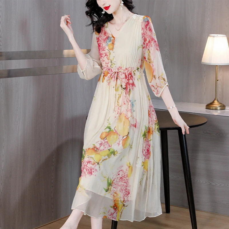 2023 New Fashion Silk Printed Dress Women's Autumn Versatile V-neck 7/4 Sleeve Loose Fit Casual Holiday Dress Vestidos
2023 New Fashion Silk Printed Dress Women's Autumn Versatile V-neck 7/4 Sleeve Loose Fit Casual Holiday Dress Vestidos