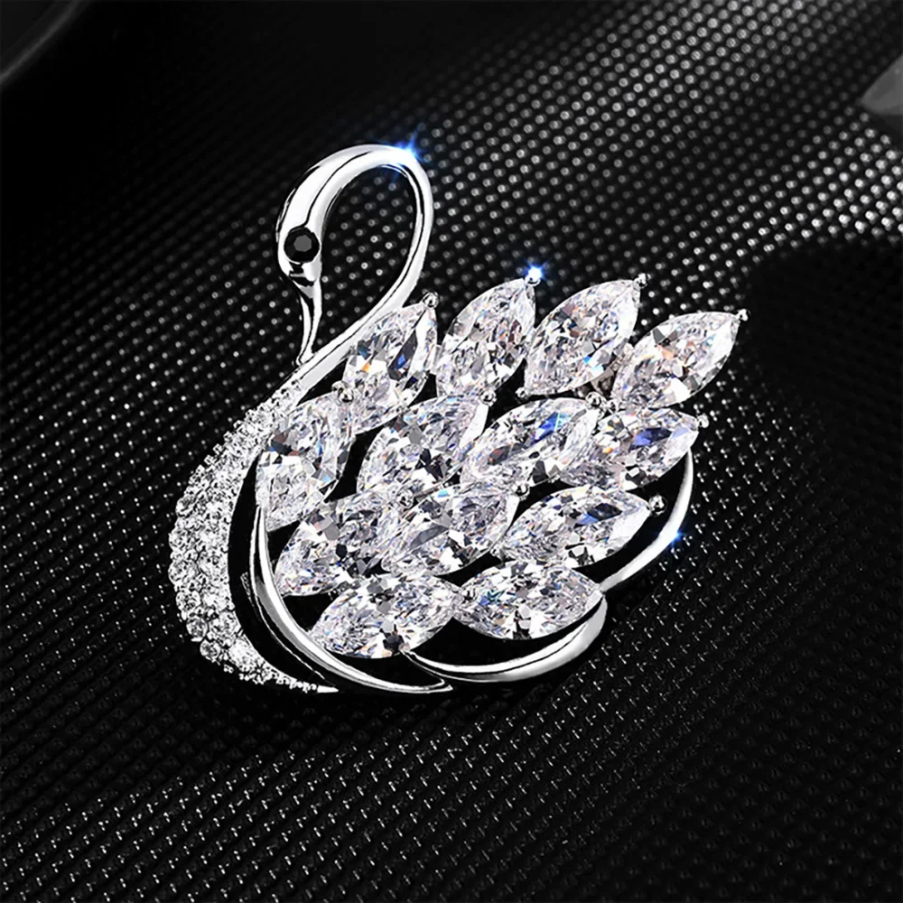 Charming Crystal Swan Brooch Fashion Jewelry Rhinestone Animal Brooch For Women and Girls Cubic Zirconia Bird Brooch Decorate
Charming Crystal Swan Brooch Fashion Jewelry Rhinestone Animal Brooch For Women and Girls Cubic Zirconia Bird Brooch Decorate