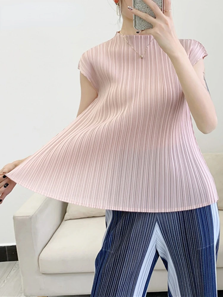 YUDX Women Pleated Sleeveless Solid Color T-shirt Round Collar Pullover Slim Fit 2023 Summer Female Fashion Clothing pokemon
YUDX Women Pleated Sleeveless Solid Color T-shirt Round Collar Pullover Slim Fit 2023 Summer Female Fashion Clothing pokemon
