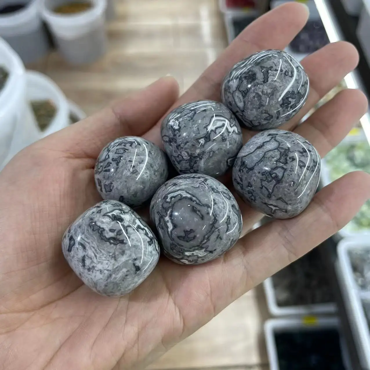1000g/Bag High-quality Picasso Rolling Stone Natural Gemstone Mineral Crystal Treatment Reiki Aquarium Specimen Crystal Gravel
1000g/Bag High-quality Picasso Rolling Stone Natural Gemstone Mineral Crystal Treatment Reiki Aquarium Specimen Crystal Gravel