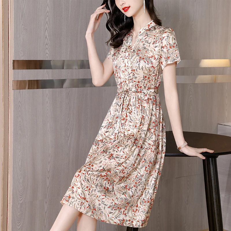 2023 New Fashion Silk Printed Dress Women's Summer Versatile Fragmented V-neck Short Sleeve Loose Fit Casual Vacation Vestidos
2023 New Fashion Silk Printed Dress Women's Summer Versatile Fragmented V-neck Short Sleeve Loose Fit Casual Vacation Vestidos