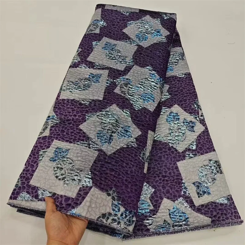 African Gilding Brocade Lace Fabric 2024 Purple High Quality Nigerian French Jacquard Tulle Lace for Women Wedding Evening Dress
African Gilding Brocade Lace Fabric 2024 Purple High Quality Nigerian French Jacquard Tulle Lace for Women Wedding Evening Dress