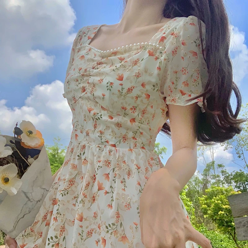 Женское ажурное платье средней длины, длинное платье с цветочным принтом и вышивкой, с жемчугом, квадратным вырезом и коротким рукавом, летняя одежда для женщин 
Женское ажурное платье средней длины, длинное платье с цветочным принтом и вышивкой, с жемчугом, квадратным вырезом и коротким рукавом, летняя одежда для женщин