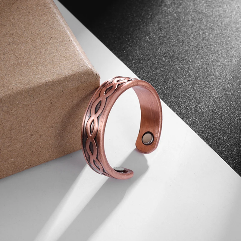 Classic Vintage Fashion Adjustable Twist 8 Copper Ring for Men Women Simple Leisure Party Jewelry Accessory
Classic Vintage Fashion Adjustable Twist 8 Copper Ring for Men Women Simple Leisure Party Jewelry Accessory