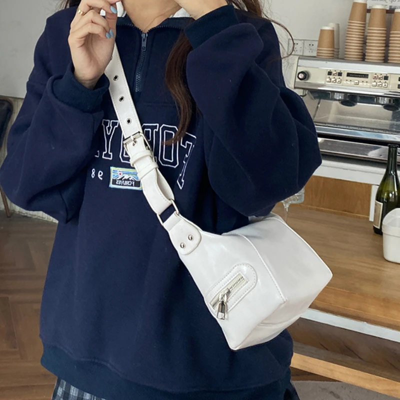 Punk Cool Hot Girls Crossbody Bags Fashion Design Women Shoulder Underarm Bag Pu Leather Female Casual Handbags Tote Purse
Punk Cool Hot Girls Crossbody Bags Fashion Design Women Shoulder Underarm Bag Pu Leather Female Casual Handbags Tote Purse