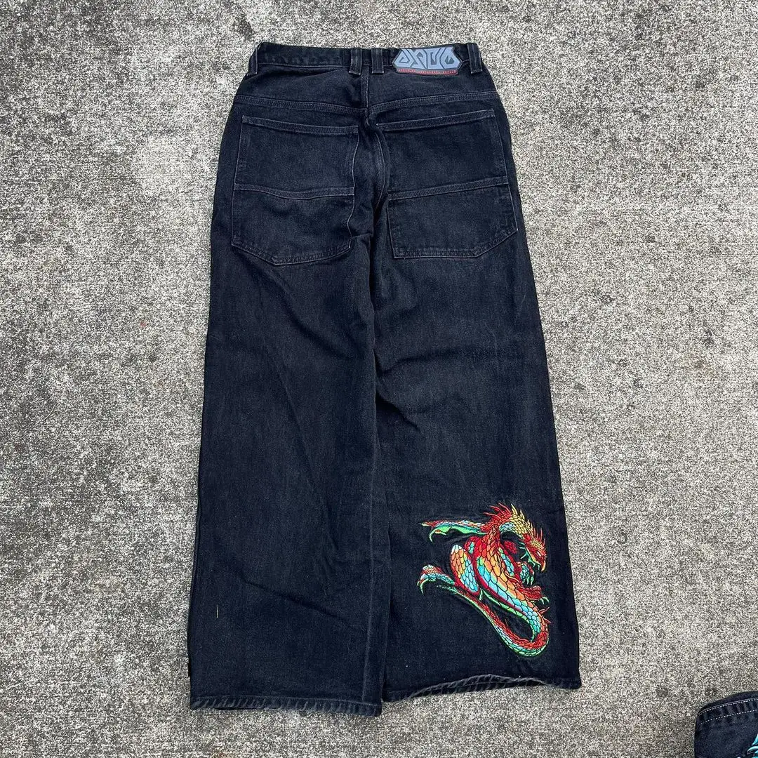 Винтажные джинсы JNCO Y2K, новинка 2024, в стиле Харадзюку, в стиле хип-хоп, с вышивкой, мешковатые джинсовые брюки для мужчин и женщин, готические широкие брюки с высокой талией
Винтажные джинсы JNCO Y2K, новинка 2024, в стиле Харадзюку, в стиле хип-хоп, с вышивкой, мешковатые джинсовые брюки для мужчин и женщин, готические широкие брюки с высокой талией