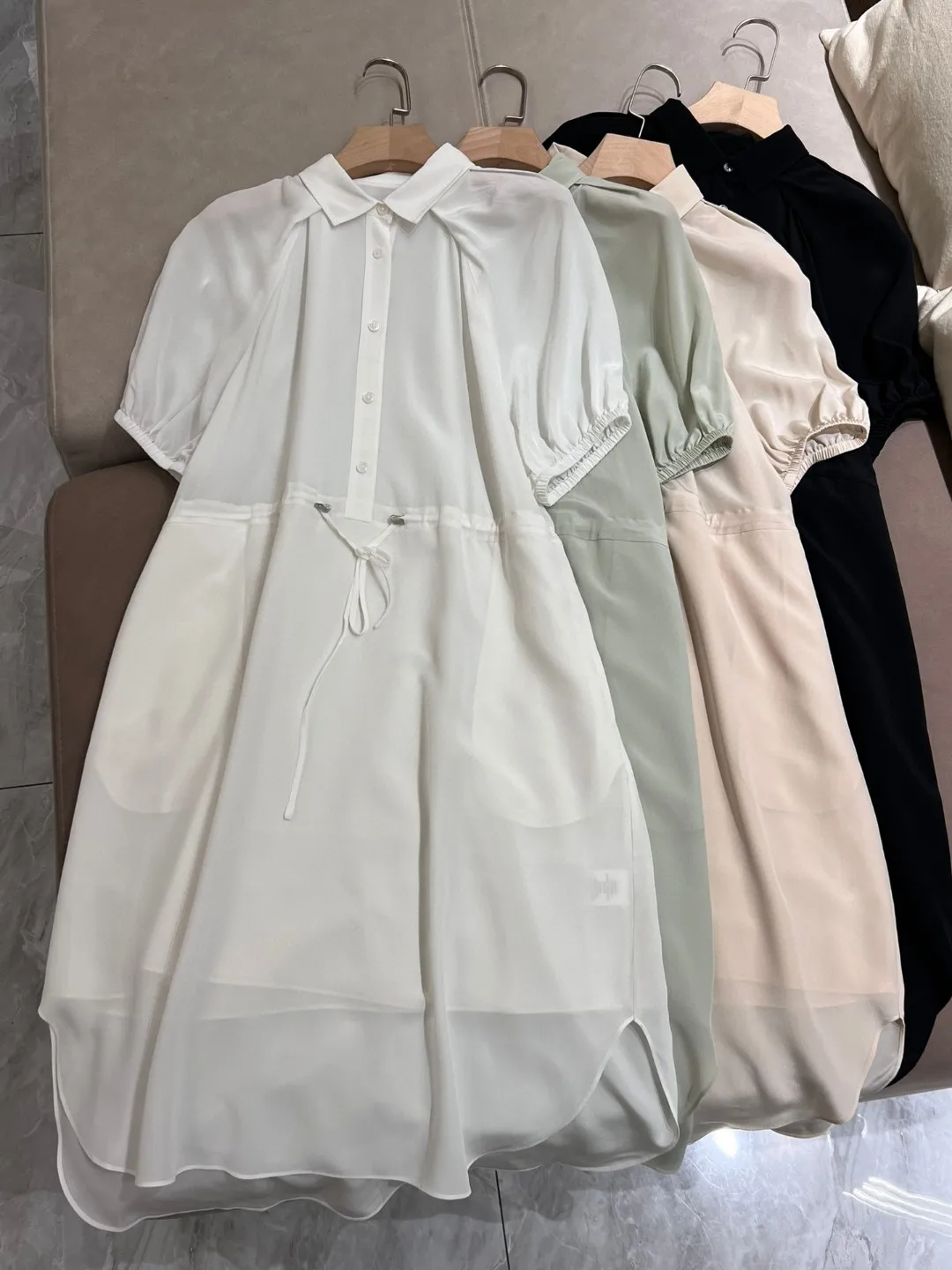 Spring 2024 B*C Women's Shirt Dress Silk Drawstring Waist Short Sleeves Blouse Dresses Summer Woman Clothing Long Skirt
Spring 2024 B*C Women's Shirt Dress Silk Drawstring Waist Short Sleeves Blouse Dresses Summer Woman Clothing Long Skirt