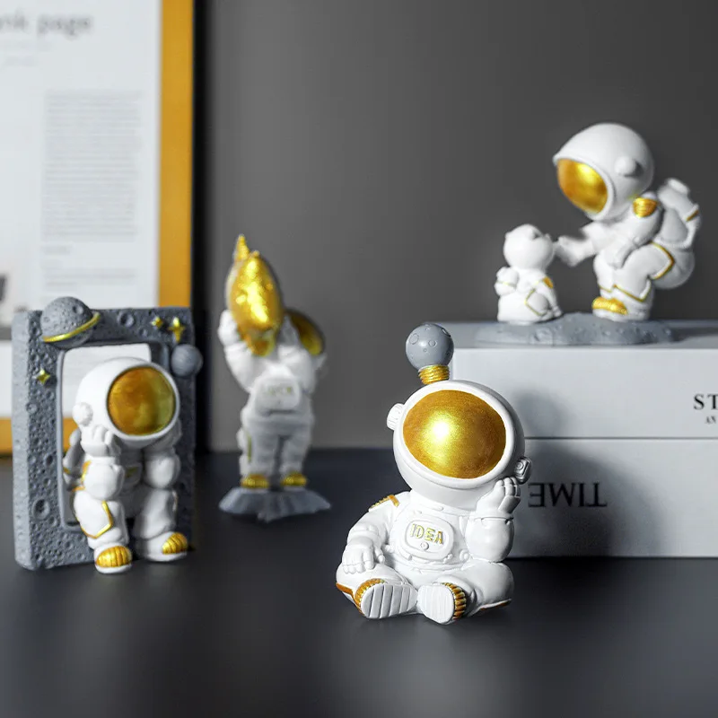 16cm resin astronaut handmade tabletop decoration astronaut home office desk decoration television cabinet jewelry gifts
16cm resin astronaut handmade tabletop decoration astronaut home office desk decoration television cabinet jewelry gifts