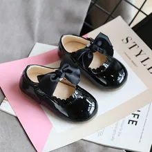 Kids Fashion Shallow PU Glossy Sweet Hook & Loop Flat Girls Princess Shoes 2022 Summer New Bow-knot Red Mary Janes Soft Korean 
Kids Fashion Shallow PU Glossy Sweet Hook & Loop Flat Girls Princess Shoes 2022 Summer New Bow-knot Red Mary Janes Soft Korean
