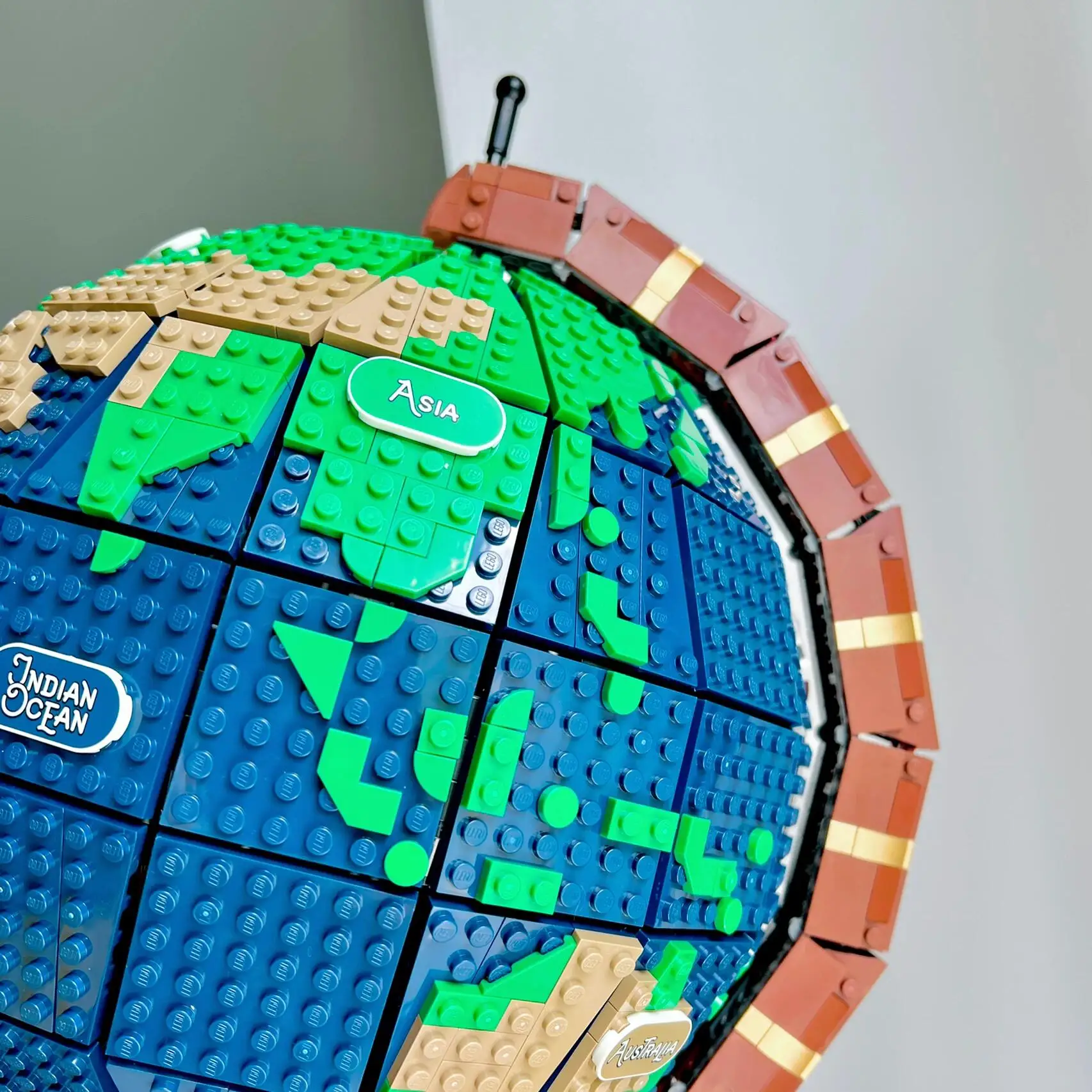 MOC Creator Expert Earth Globe World Map Bricks Toys 95335 MOC Creator Expert Earth Globe World Map Bricks Toys 95335