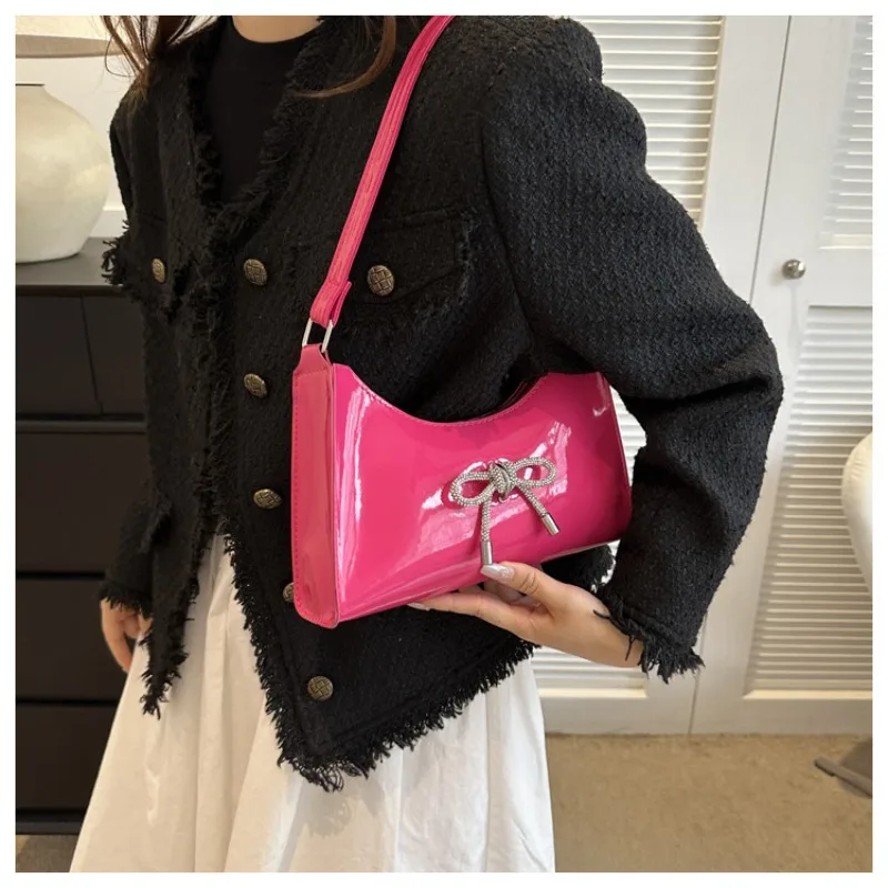 Advanced Stylish Versatile Shoulder Bag for Women Winter New Trend Female Shoulder Bag Bow Solid Color Underarm Shoulder Bag
Advanced Stylish Versatile Shoulder Bag for Women Winter New Trend Female Shoulder Bag Bow Solid Color Underarm Shoulder Bag