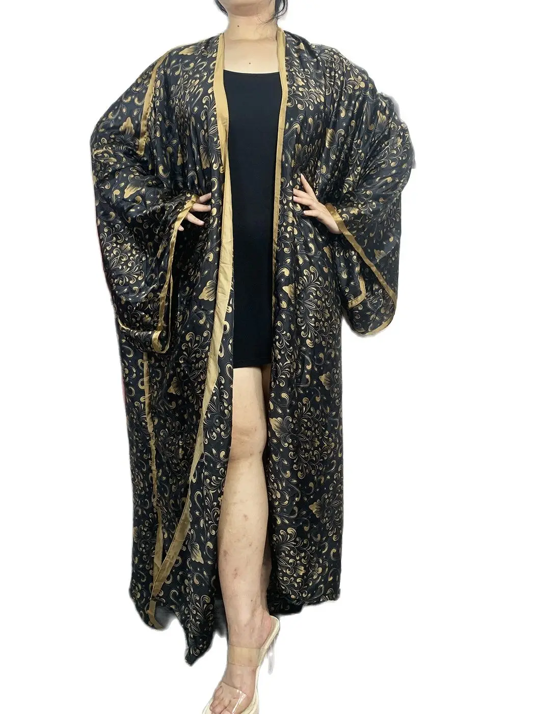 

Elegant African Fashion Blogger Black Muslim Women Summer Silk Printed Long Sleeve Cardigans Traditional Dubai Lady Kimonos