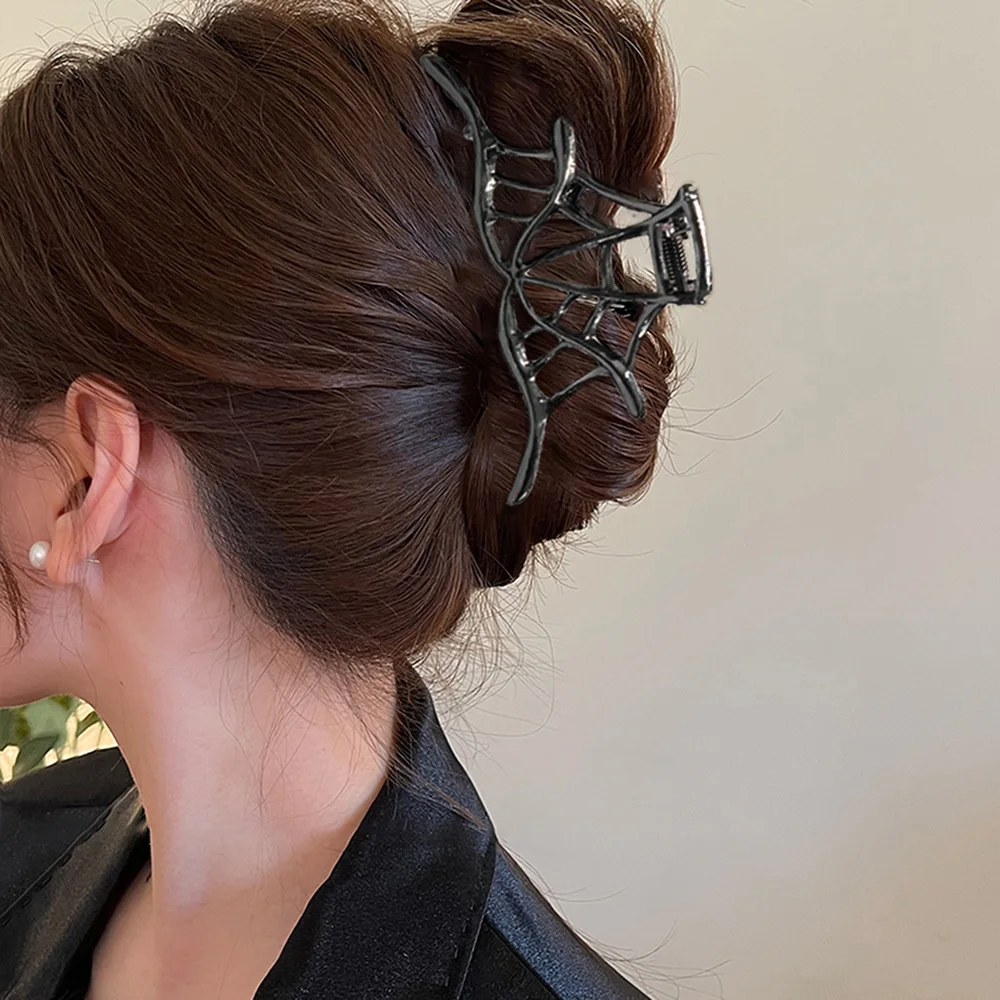 2023 New Metal Spider Web Grab Clip Cool Girl Halloween Hairpin Headwear Large Shark Clip for Girl Women Hair Accessories
2023 New Metal Spider Web Grab Clip Cool Girl Halloween Hairpin Headwear Large Shark Clip for Girl Women Hair Accessories