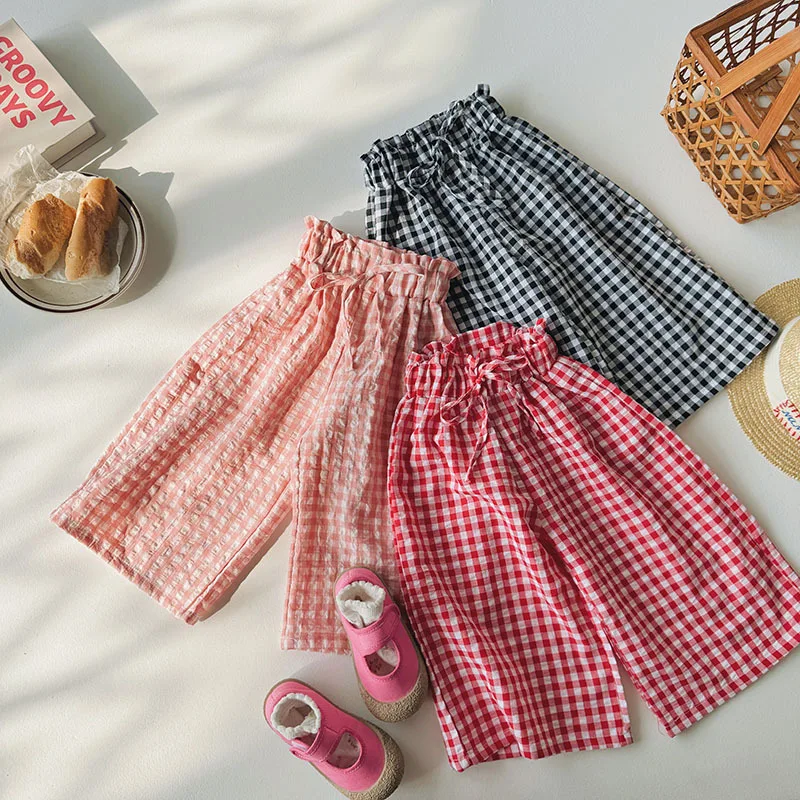 Children's Up and Bottom Set Girls Straight Checkered Children's Wide Leg Cropped Pants Summer Thin Flower Pants for Girls
Children's Up and Bottom Set Girls Straight Checkered Children's Wide Leg Cropped Pants Summer Thin Flower Pants for Girls
