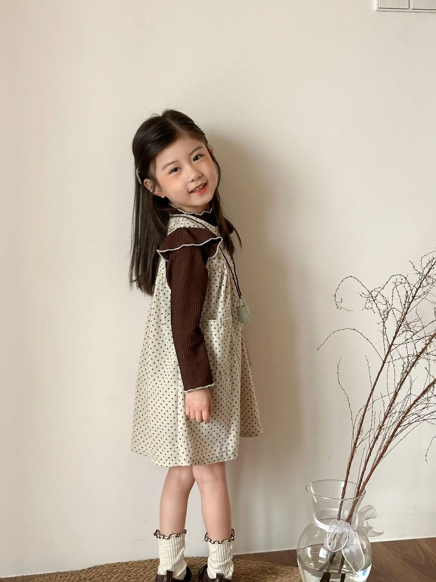 2025 Autumn New Children Sleeveless Dress Corduroy Girls Cute Polka Dot Vest Dress Kids Casual Dress Baby Girl Princess Dress 23 S6f593a783a114549b459f3bae29bdd1fz