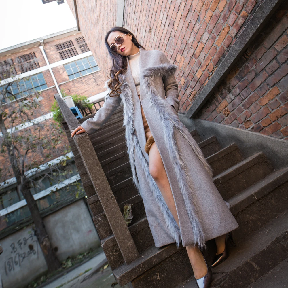 Winter Wool Blend Long Overcoats Women Fur Splice Coat Gray Long Sleeve Casual Slim Single Button Woolen Jacket Ladies Outerwear
Winter Wool Blend Long Overcoats Women Fur Splice Coat Gray Long Sleeve Casual Slim Single Button Woolen Jacket Ladies Outerwear