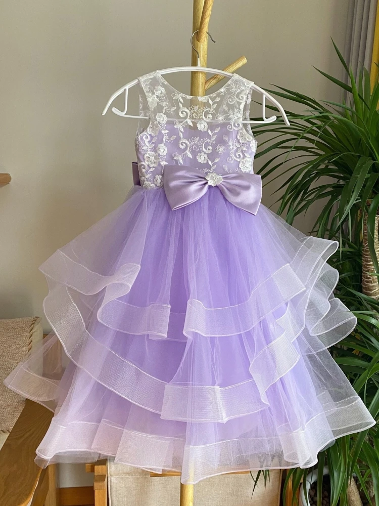 Flower Girl Dresses Purple Tulle Tiered White Flory Pattern With Bow Sleeveless For Wedding Birthday Party First Communion Gown
Flower Girl Dresses Purple Tulle Tiered White Flory Pattern With Bow Sleeveless For Wedding Birthday Party First Communion Gown