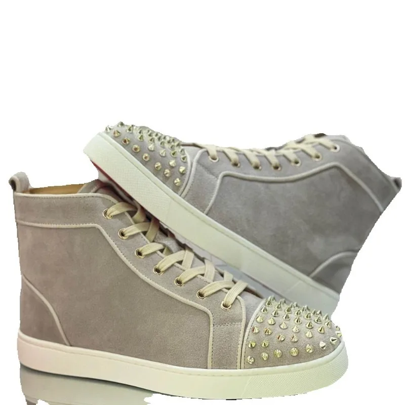 Luxury Night Club High Top Red Bottom For Men Shoes Trainers Spiked Gray Suede Genuine Leather Gold Rivets Toecap Flats Sneakers
Luxury Night Club High Top Red Bottom For Men Shoes Trainers Spiked Gray Suede Genuine Leather Gold Rivets Toecap Flats Sneakers