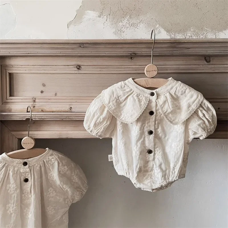 2023 New Summer Girl Cotton Bodysuit Kids Embroidered Lapels Flower Jumpsuit Newborn Short Sleeve Onesie Clothes Baby Romper
2023 New Summer Girl Cotton Bodysuit Kids Embroidered Lapels Flower Jumpsuit Newborn Short Sleeve Onesie Clothes Baby Romper