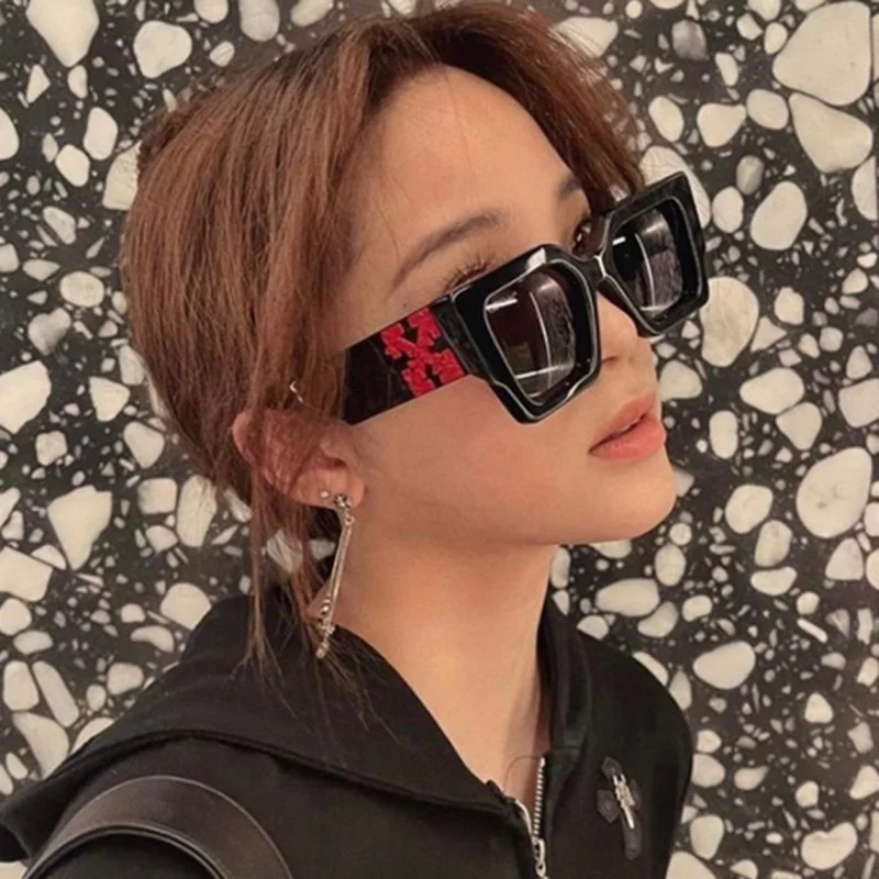 New Luxury Vintage Sunglasses For Women Men Designer Brand Square Fashion Sun Glasses Female Trend Style Eyewear UV400 Shades
New Luxury Vintage Sunglasses For Women Men Designer Brand Square Fashion Sun Glasses Female Trend Style Eyewear UV400 Shades