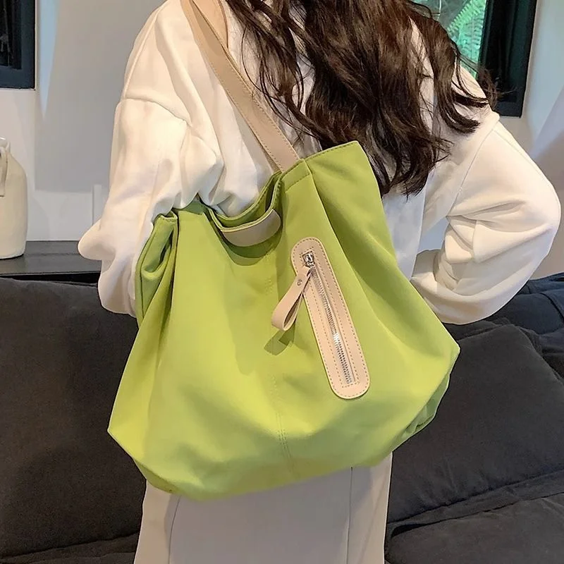 

Women's Tote Bag Large Capacity Canvas Bag College Commuter Travel Handbag Luxury Shoulder Crossbody Bags with Zipper Shopper