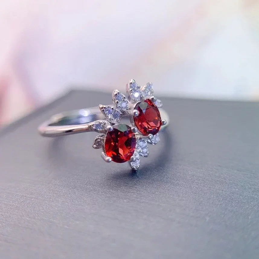 VVS Grade Natural Garnet 925 Silver Ring 4mm*5mm Total 0.8ct Garnet Ring with 3 Layers 18K Gold Plating
VVS Grade Natural Garnet 925 Silver Ring 4mm*5mm Total 0.8ct Garnet Ring with 3 Layers 18K Gold Plating