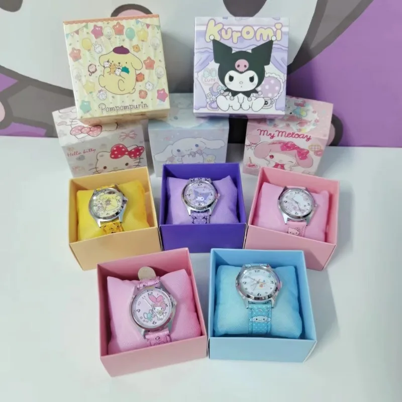 Электронные часы Kulomi с аниме Sanrio из искусственной кожи, детские часы с большой песочкой и мелодией, подарок в подарочной коробке, кавайная Электроника
Электронные часы Kulomi с аниме Sanrio из искусственной кожи, детские часы с большой песочкой и мелодией, подарок в подарочной коробке, кавайная Электроника