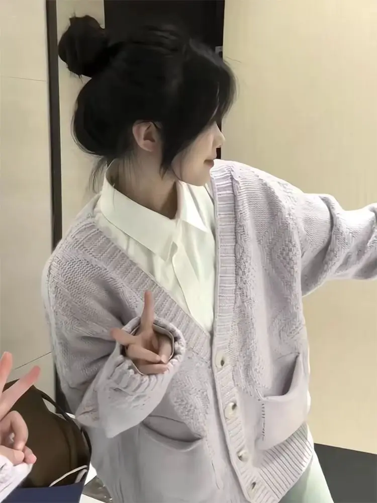 Purple knitted cardigan sweater, college style sweet knitted sweater for women's autumn winter new long sleeved V-neck sweater Purple knitted cardigan sweater, college style sweet knitted sweater for women's autumn winter new long sleeved V-neck sweater