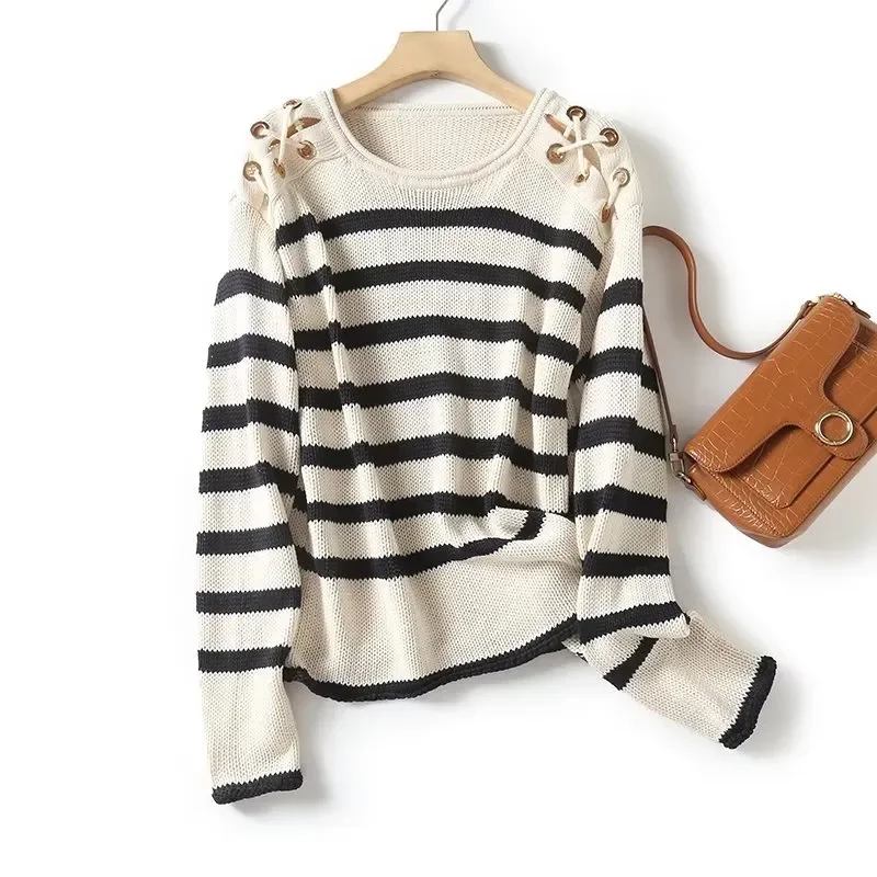 Women's 2023 Fashion New Shoulder Drawstring Design Striped Knit Sweater Retro O-neck Long-sleeved Female Pullover Chic Top
Women's 2023 Fashion New Shoulder Drawstring Design Striped Knit Sweater Retro O-neck Long-sleeved Female Pullover Chic Top