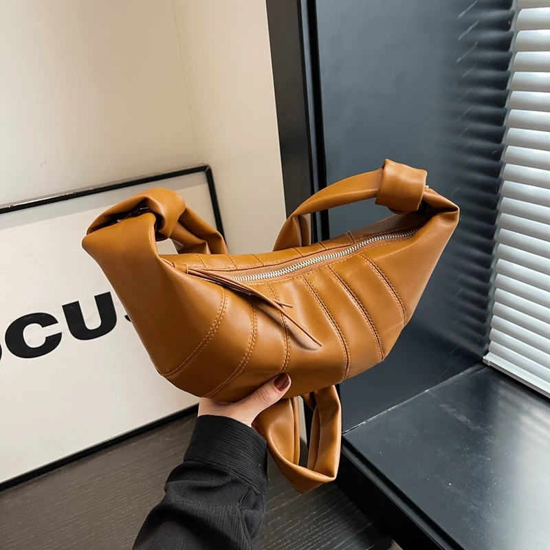 Interior Compartment Soft Shoulder Bags Solid Crescent Shaped 2024 Hot Sale Bags for Women Fashion Zipper Women's Handbags
Interior Compartment Soft Shoulder Bags Solid Crescent Shaped 2024 Hot Sale Bags for Women Fashion Zipper Women's Handbags