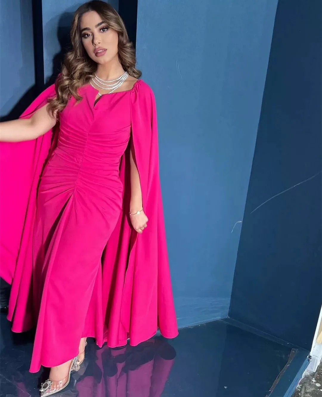 Vintage Short V-Neck Crepe Evening Dresses With Cape Sheath Pleated Ankle Length Zipper Robe De Mariée Party Gown For Women
Vintage Short V-Neck Crepe Evening Dresses With Cape Sheath Pleated Ankle Length Zipper Robe De Mariée Party Gown For Women