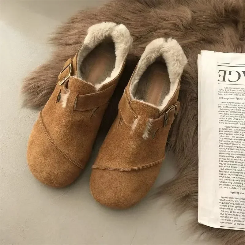 Зимние новые женские короткие плюшевые туфли на плоской подошве, модные сохраняющие тепло Замшевые слипоны, повседневные женские ботинки для улицы, искусственная кожа, зимние ботинки
Зимние новые женские короткие плюшевые туфли на плоской подошве, модные сохраняющие тепло Замшевые слипоны, повседневные женские ботинки для улицы, искусственная кожа, зимние ботинки