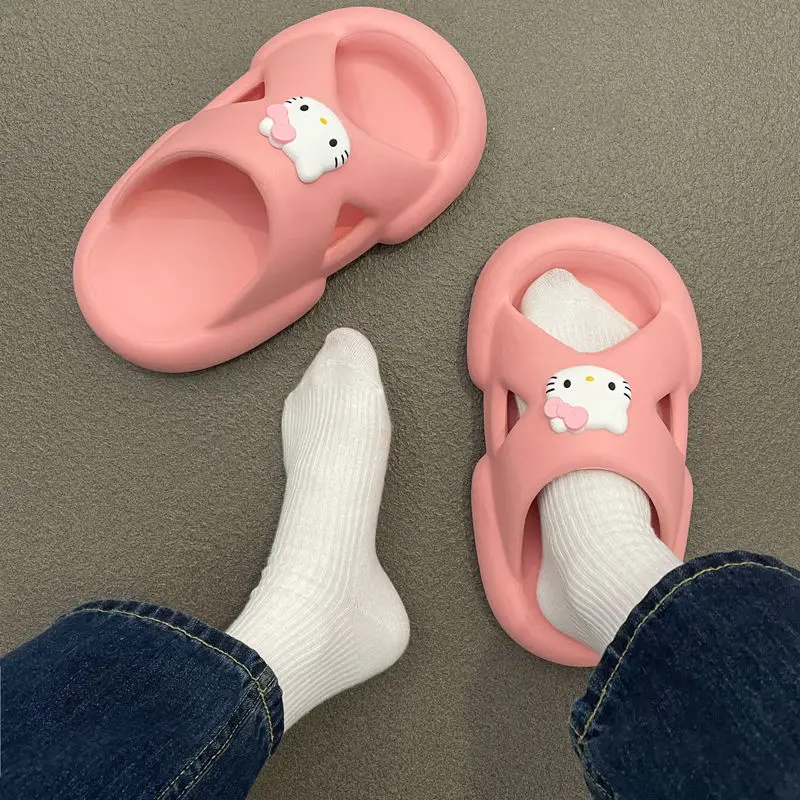 Kawaii Sanrio аниме Hello Kittys Cinnamoroll Kuromi милые летние тапочки для улицы Мультяшные реальные игрушки для девочек
Kawaii Sanrio аниме Hello Kittys Cinnamoroll Kuromi милые летние тапочки для улицы Мультяшные реальные игрушки для девочек