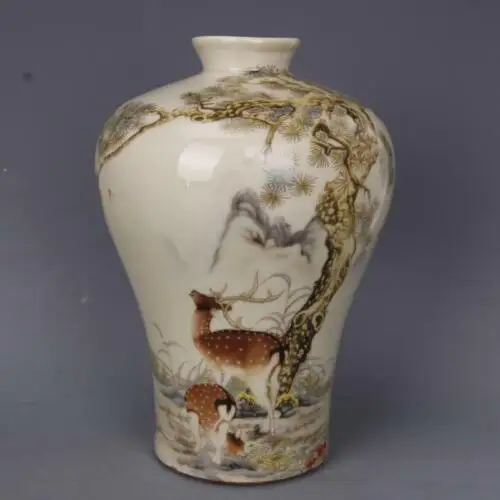 

Chinese Famille Rose Porcelain Qing Tongzhi Deer Pattern Vase 5.9 Inch