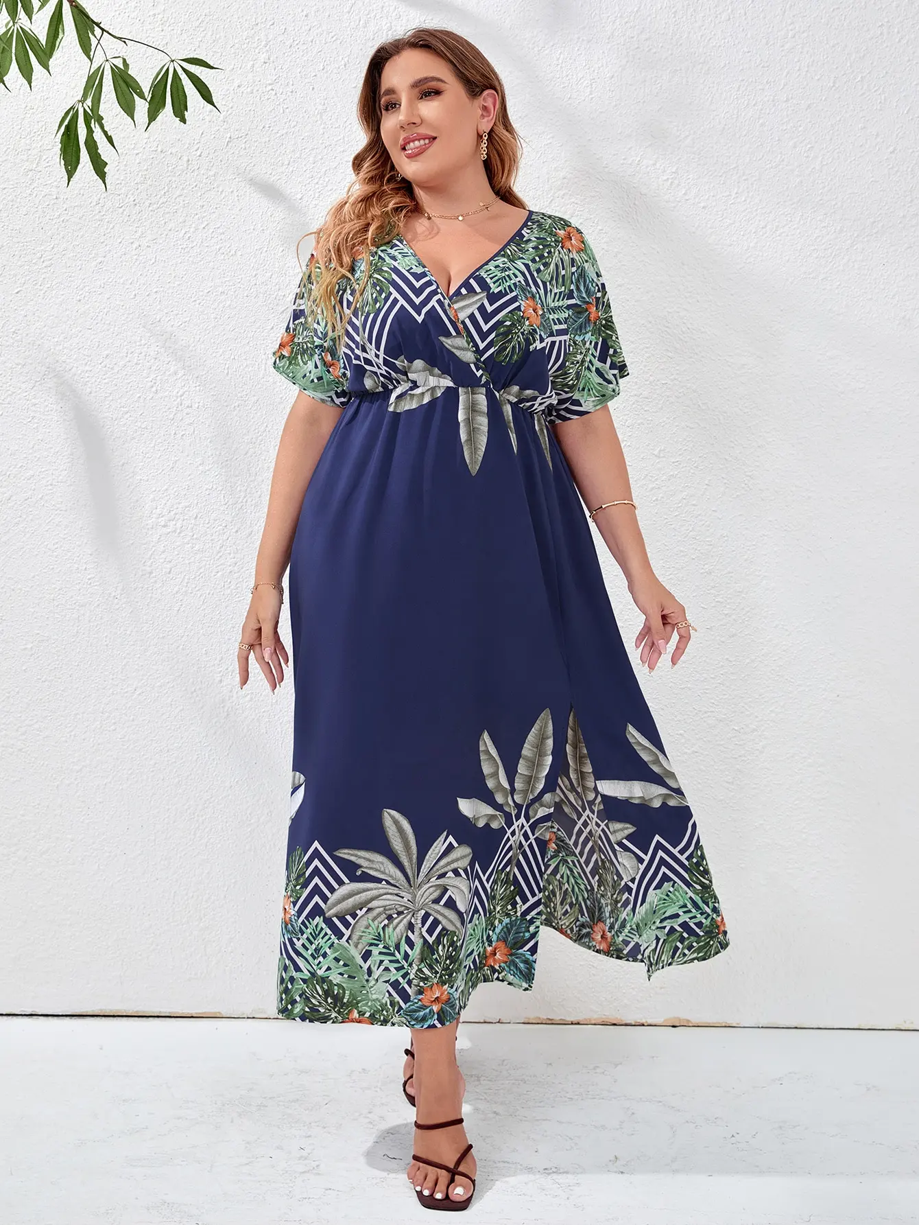 

Finjani Plus Size Women Short Sleeve Dress Tropical Print Tunic Fashion Dress 2023 Summer New Beach Style Dress