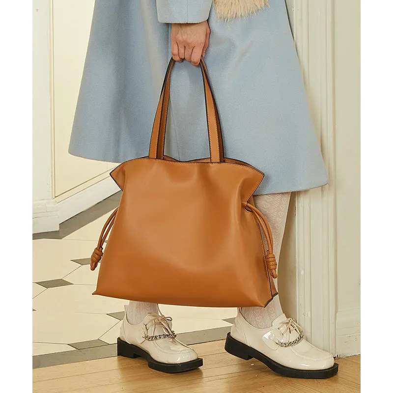 2024 New Korean Fashion Bucket Bags Large Capacity Women Handbags Ladies Drawstring Tote Shoulder Bag
2024 New Korean Fashion Bucket Bags Large Capacity Women Handbags Ladies Drawstring Tote Shoulder Bag