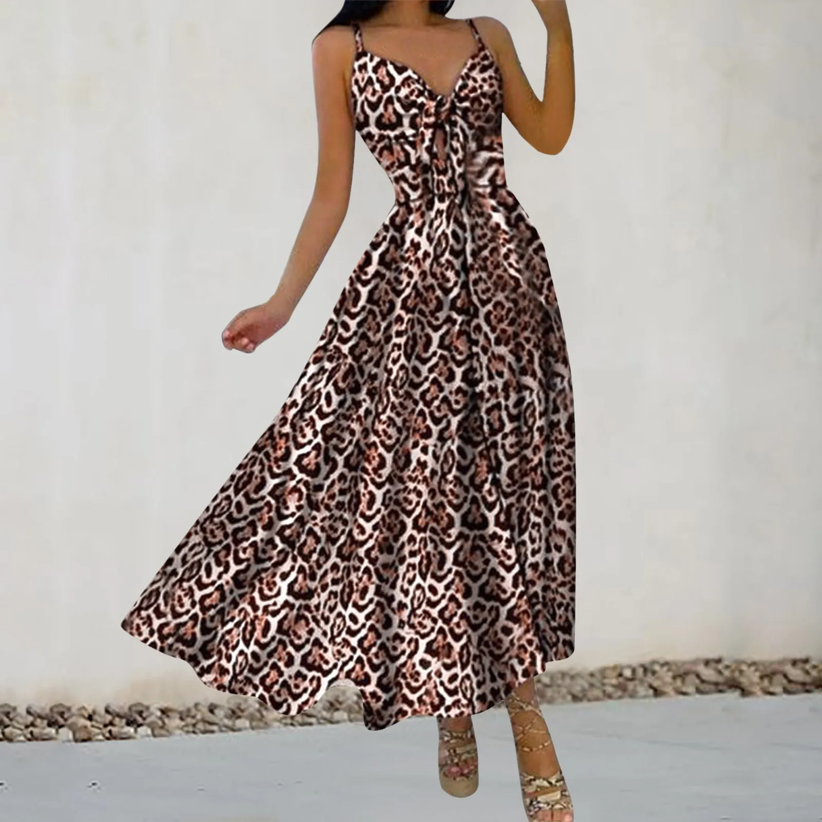 

2024 New Women Summer Dress V Neck Sleeveless Spaghetti Strap Long Dress Party Beach Leopard Printed Casual Sundress New Fashion