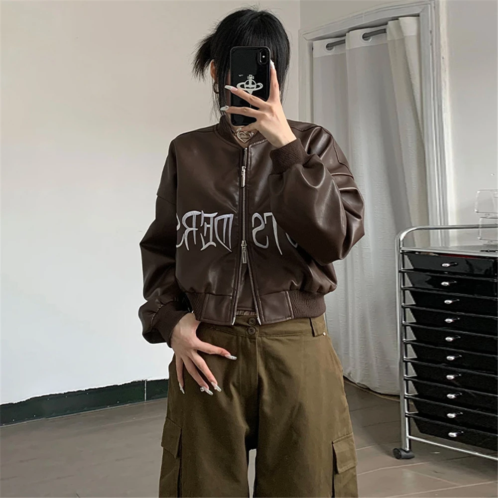 Women's Long Sleeve Leather Jacket, Letter Embroidered Coat, Zipper, Casual, Short, Trend, 2023
Women's Long Sleeve Leather Jacket, Letter Embroidered Coat, Zipper, Casual, Short, Trend, 2023